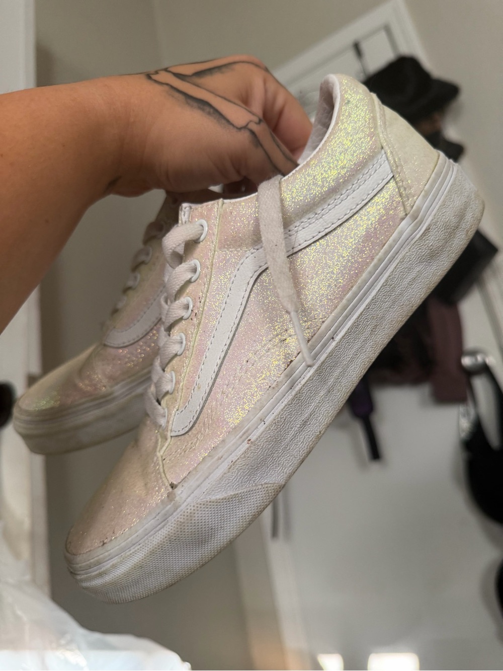 Vans Low-Top Glitter Sneakers - Iridescent Pink/White